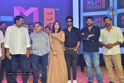 Geetha Govindam Pre Release Event - 30 of 30