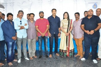 Gopichand and Sampath Nandi Movie Opening - 19 of 32