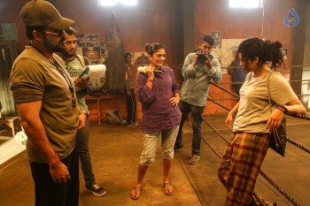 Guru Movie Working Photos - 7 of 10