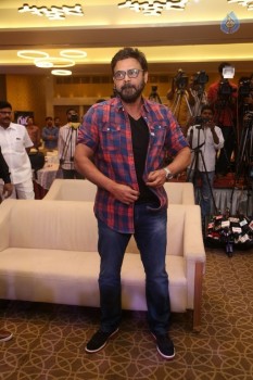 Guru Theatrical Trailer Launch 2 - 60 of 74