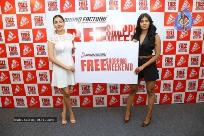 Hebah Patel Unveils Free Shopping Weekend Of Brand Factory - 30 of 42