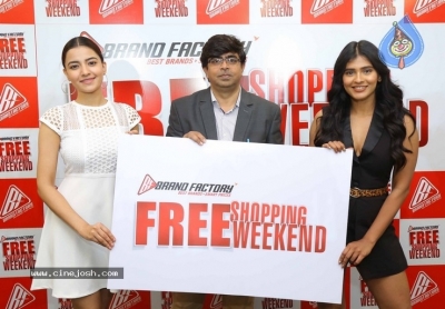Hebah Patel Unveils Free Shopping Weekend Of Brand Factory - 23 of 42