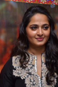 Inji Iduppazhagi Tamil Movie Audio Launch - 43 of 63