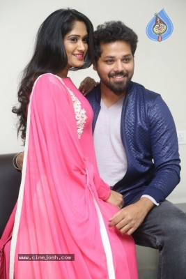 Inthalo Ennenni Vinthalo Press Meet - 17 of 25