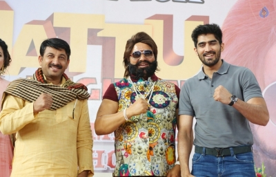 Jattu Engineer Premiere Show in Delhi Photos - 2 of 17