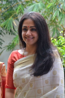 Jyothika at Heirloom Kanjivaram Exhibition Photos - 12 of 18