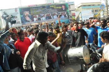 Khaidi No 150 Theaters Coverage Photos - 106 of 126