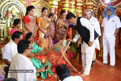 Kodi Ramakrishna Daughter Pravallika Wedding Photos - 4 of 37