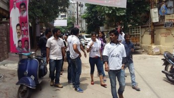 Login Media Promotes Hora Hori - 6 of 41