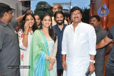 Mahanati Movie Team at Vizag - 5 of 38