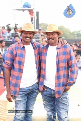 Maharshi Movie Pre Release Event 01 - 18 of 21
