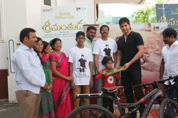 Mahesh Babu Presents Srimanthudu Cycle - 1 of 20