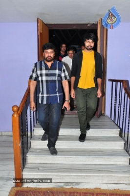 Mega Star Chiranjeevi Watching Vijetha Movie - 23 of 28