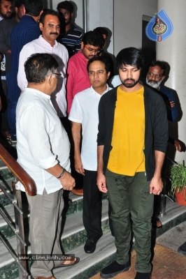 Mega Star Chiranjeevi Watching Vijetha Movie - 25 of 28