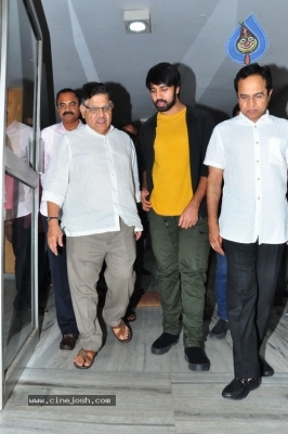Mega Star Chiranjeevi Watching Vijetha Movie - 31 of 28