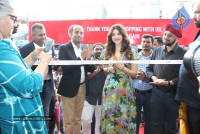 Mehreen Pirzada Launches 13th Store Of Easy Buy - 37 of 38
