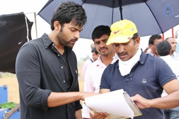 Mister Movie Working Stills - 8 of 9