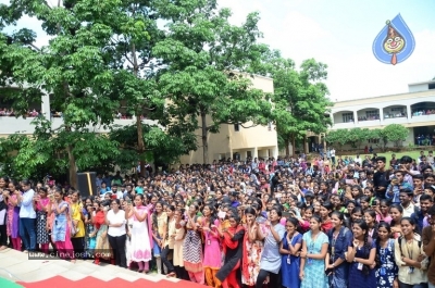 Nannu Dochukundhuvate Movie Team At Vaagdevi College Warangal - 29 of 37