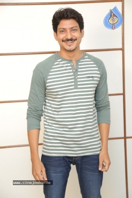 Nene Mukhyamantri Motion Poster Launch Stills - 6 of 20