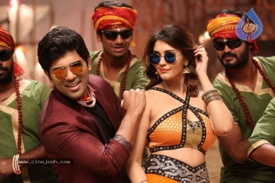 Okka Kshanam Movie Song Making Photos - 22 of 31