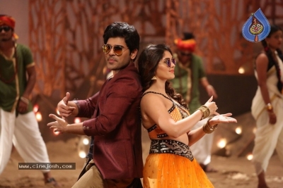 Okka Kshanam Movie Song Making Photos - 27 of 31