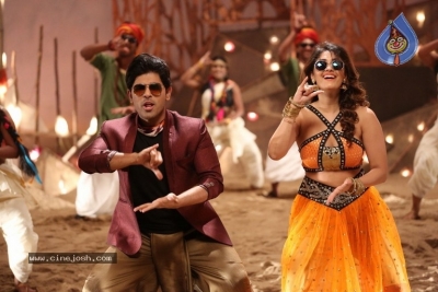 Okka Kshanam Movie Song Making Photos - 27 of 31