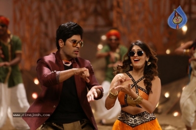 Okka Kshanam Movie Song Making Photos - 31 of 31