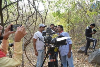 Okkaditho Modalaindi Working Photos - 11 of 63
