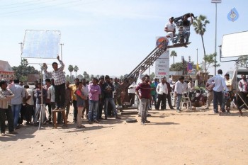Okkaditho Modalaindi Working Photos - 23 of 63
