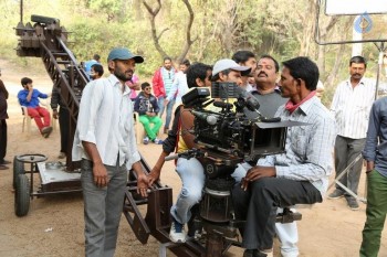 Okkaditho Modalaindi Working Photos - 29 of 63