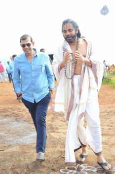 Om Namo Venkatesaya Working Photos - 10 of 15
