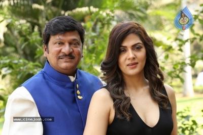 Oollo Pelliki Kukkala Hadavidi Movie Press Meet - 6 of 19