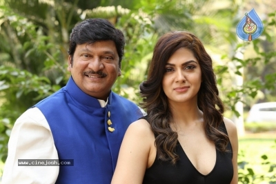 Oollo Pelliki Kukkala Hadavidi Movie Press Meet - 9 of 19