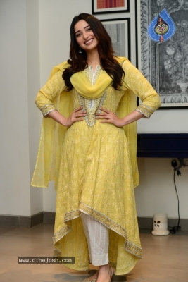 Parul Yadav Birthday Celebrations on Queen Sets - 11 of 27