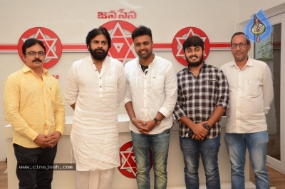 Pawan Kalyan Launches Aata Gadhara Shiva Movie Song - 8 of 26