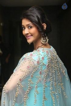 Pooja Jhaveri Gallery - 22 of 33