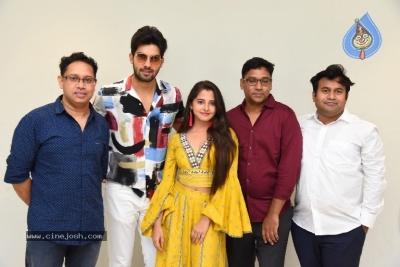 Pressure Cooker Movie First Look Launch - 15 of 21