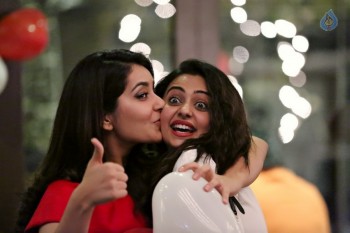 Raashi Khanna Birthday Party Photos - 11 of 21