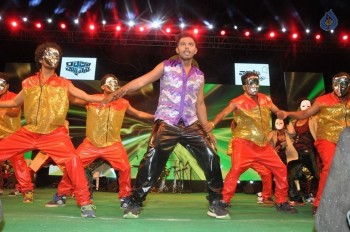 Raja Cheyyi Vesthe Audio Launch 1 - 108 of 158