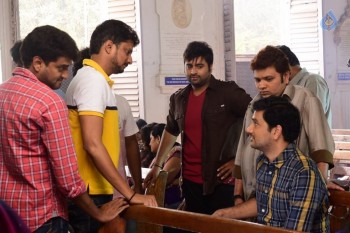 Raja Cheyyi Vesthe Working Pics - 2 of 8