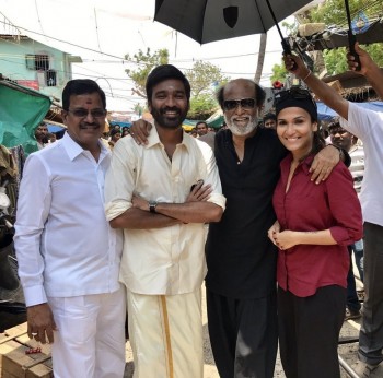 Rajinikanth Surprise visit to VIP 2 Last Day Shoot - 3 of 4