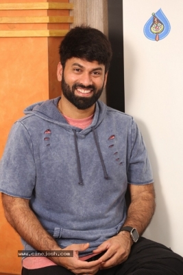 Raju Gari Gadhi 2 Movie Director Ohmkar Interview Photos - 2 of 5