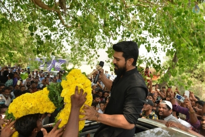 Ram Charan Meets Fans at RC11 Shooting - 13 of 13