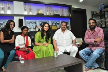 Rudhramadevi Team Meets Dasari - 29 of 81