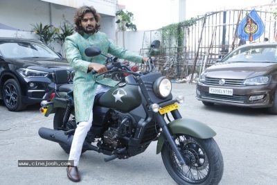 Rx 100 Hero Karthikeya New Movie Opening - 31 of 26