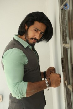 S3 Villain Thakur Anoop Singh Interview Photos - 21 of 28