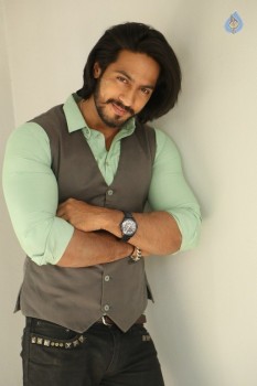 S3 Villain Thakur Anoop Singh Interview Photos - 22 of 28