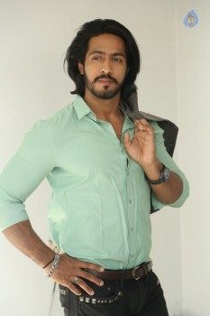 S3 Villain Thakur Anoop Singh Interview Photos - 25 of 28