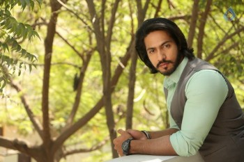 S3 Villain Thakur Anoop Singh Interview Photos - 27 of 28