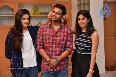 Sai Sushanth And Chandini And Simran New Movie Opening - 5 of 21